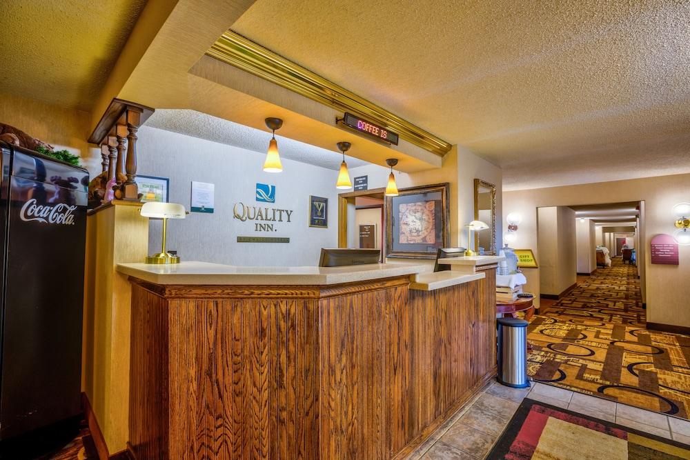 Quality Inn Saint Ignace Exterior photo